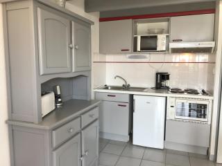 Maison de vacances près plage et commerces avec jardinet, parking privé et équipements complets - FR-1-22-165 - 5