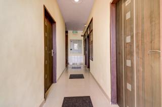 Hotel O Sapphire Near Omaxe Gurgaon Mall - Gurgaon - 9