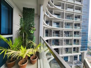 Spacious Unit at Uptown Parksuites across Uptown Mall and Mitsukoshi Mall FREE Parking with Washer - Manila - 1