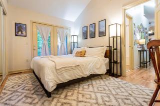 LODGE G SASQUATCH LODGES Sleeps 13 - Gatlinburg - 0