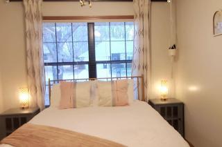 Freshly Remodeled Quaint Home - Springfield - 1