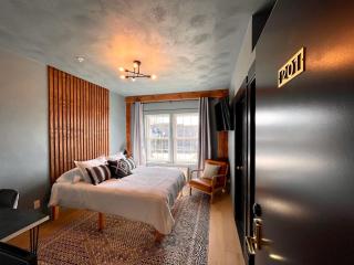 201 -Single Queen - 5