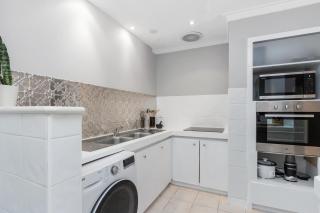 Blackwood Stays - Spearwood - 4