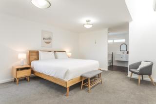 Ocean Vista by the BnB Collection - Albany - 5