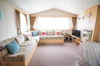 Lovely 8 Berth Caravan At Broadland Sands Holiday Park In Suffolk Ref 20016Bs - 7