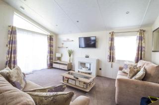 Luxury 6 Berth Lodge With Wifi At Broadland Sands In Suffolk Ref 20011Cv - 6