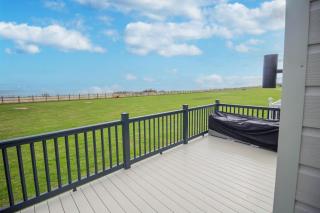 Stunning Caravan With Full Sea Views At Broadland Sands In Suffolk Ref 20236Bs - Hopton on Sea - 7