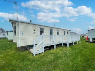 Lovely Caravan At Broadland Sands Holiday Park Nearby Lowestoft Ref 20011Bs - 9
