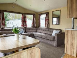 Lovely Caravan At Broadland Sands Holiday Park Nearby Lowestoft Ref 20011Bs - 1