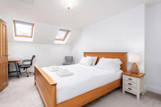 Beautiful Big Family Home - Sleeps 10, Park 3 Cars - Meanwood - 4