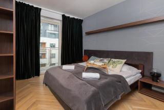 Superior Apartment with Balcony & Parking Gdańsk by Noclegi Renters Prestige - Danzig - 9