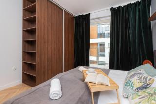 Superior Apartment with Balcony & Parking Gdańsk by Noclegi Renters Prestige - Danzig - 2