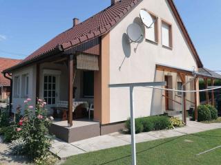 Apartment in Balatonmariafürdo 19233 - Balatonmáriafürdő - 1
