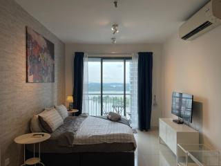 Teega Suites PuteriHarbour By WP Homestay - 2