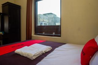 RedDoorz at Hotel Rich Parepare near Pantai Mattirotasi - Parepare - 7
