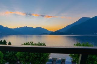 [COMO LAKE VIEW] Regina Apartment - 0