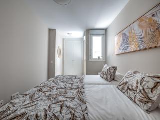 New beach front apartment with large balcony - Torrox Costa - 4