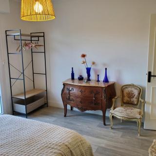 Maison au calme avec jardin près du Château, forêt et plage - 2