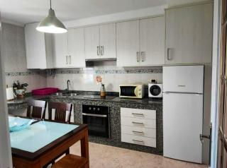 Charming House in Esteiro with Garden and Terraces - 5