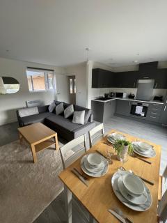2 Bedroom City Centre Apartment in Hemel Hempstead - 4