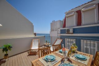 Central & Stylish 2 Bedroom Apartment w/ Balcony - Cascais - 0