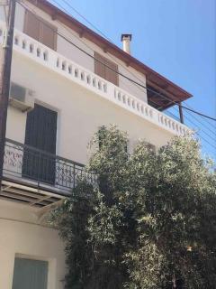 Marys Central Beachside Mansion - 6