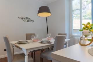 Como Lake Vista - by MyHomeInComo - 2