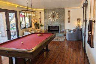 The Arrowhead Oasis - hot tub, heated pool, fire pits, backyard games - 3