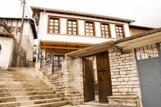 Porta7 Hotel - Gjirokastër - 0