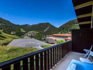 Duplex 2 chambres au centre village, proche pistes, avec garage et balcon - FR-1-437-28 - La Clusaz - 1