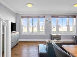 Pass the Keys Sunset Cottage Luxury Home On The Seafront - Herne Bay - 0