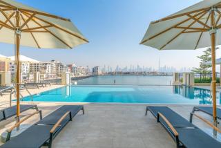 Ultimate Stay with Big Terrace, Amazing Sunset, Perfect for 4 People - Dubai - 0