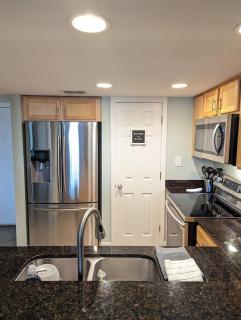 Biloxi Beach Condo-B - Biloxi - 3