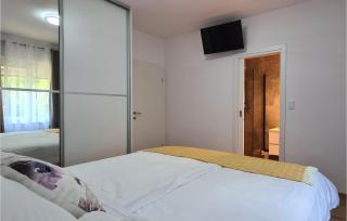 Stunning Apartment In Pobri - 2