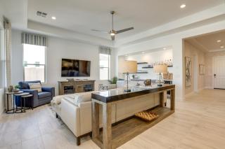 Private Pool and Grill Modern Goodyear Retreat - Goodyear - 5