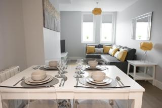 S/KING BED ONE BEDROOM FLAT - Brentwood - 4