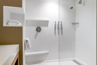 Courtyard by Marriott Toledo North - Toledo - 9