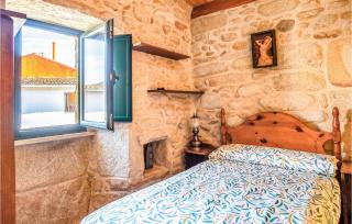 2 Bedroom Amazing Home In Muros - 5