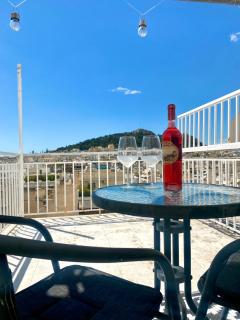 Apartment with beautiful view of Lycabettus - Atene - 3
