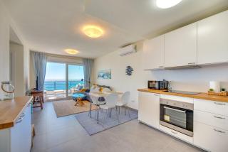 VB Bellavista 2BDR Stunning Seaviews - 3