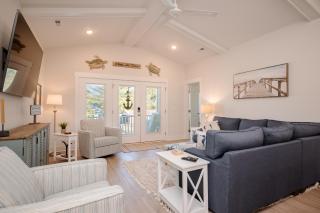 A Swell Life - Oak Island - 0