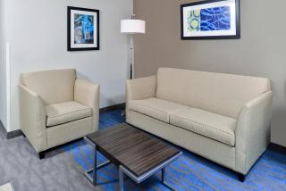 Holiday Inn Express Hotel & Suites St. Louis West-O'Fallon by IHG - O'Fallon - 9