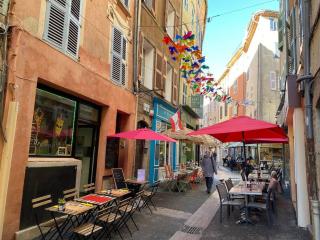Akropole de Caroline, Central, Lumineux, Calme, Free Parking, Lift, 3 Beds - Draguignan - 9
