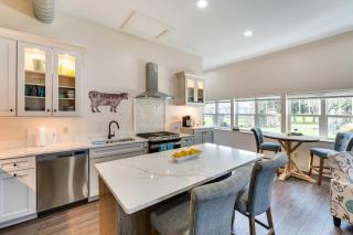 Peaceful Harvard Vacation Rental 3 Mi to Town! - 1