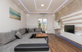 Amazing Home In Vrgorac With Wifi - Vrgorac - 4