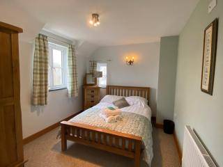 Cart-Tws Bach cosy three bedroom home near St Davids and Pembrokeshire coast path - 5