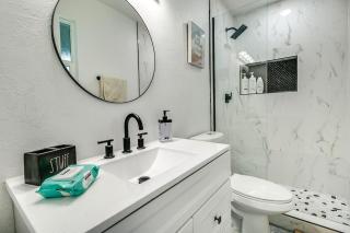 Charming Zen home with Heated Pool, Pool table, Arcade and Mini golf. - Scottsdale - 5