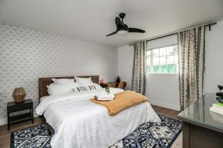 Charming Zen home with Heated Pool, Pool table, Arcade and Mini golf. - Scottsdale - 2