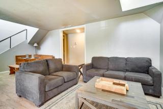 Updated Buffalo Springs House on the Lake! - - 6