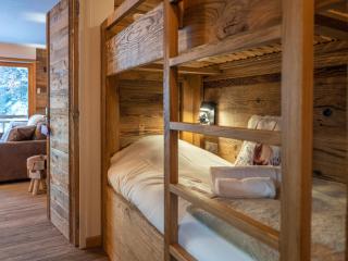 Appartement rénové plein cœur Alpe d'Huez, proche pistes, parking gratuit - FR-1-645-24 - 2